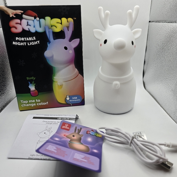 New Globe Squish Rechargeable Portable Night Light Rudy The Reindeer Multicolor - Picture 2 of 7